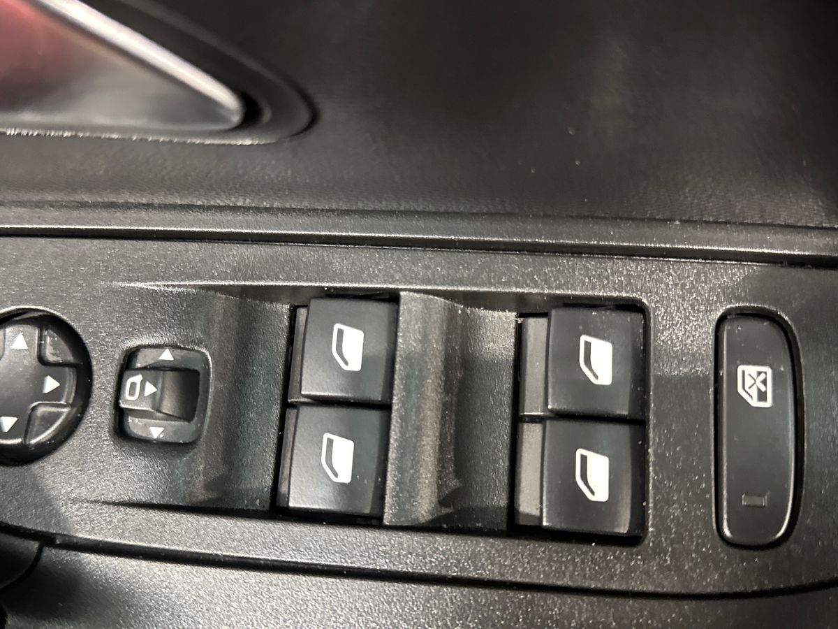 Used Peugeot 2008 2023 for sale - 78055212: Photo 24