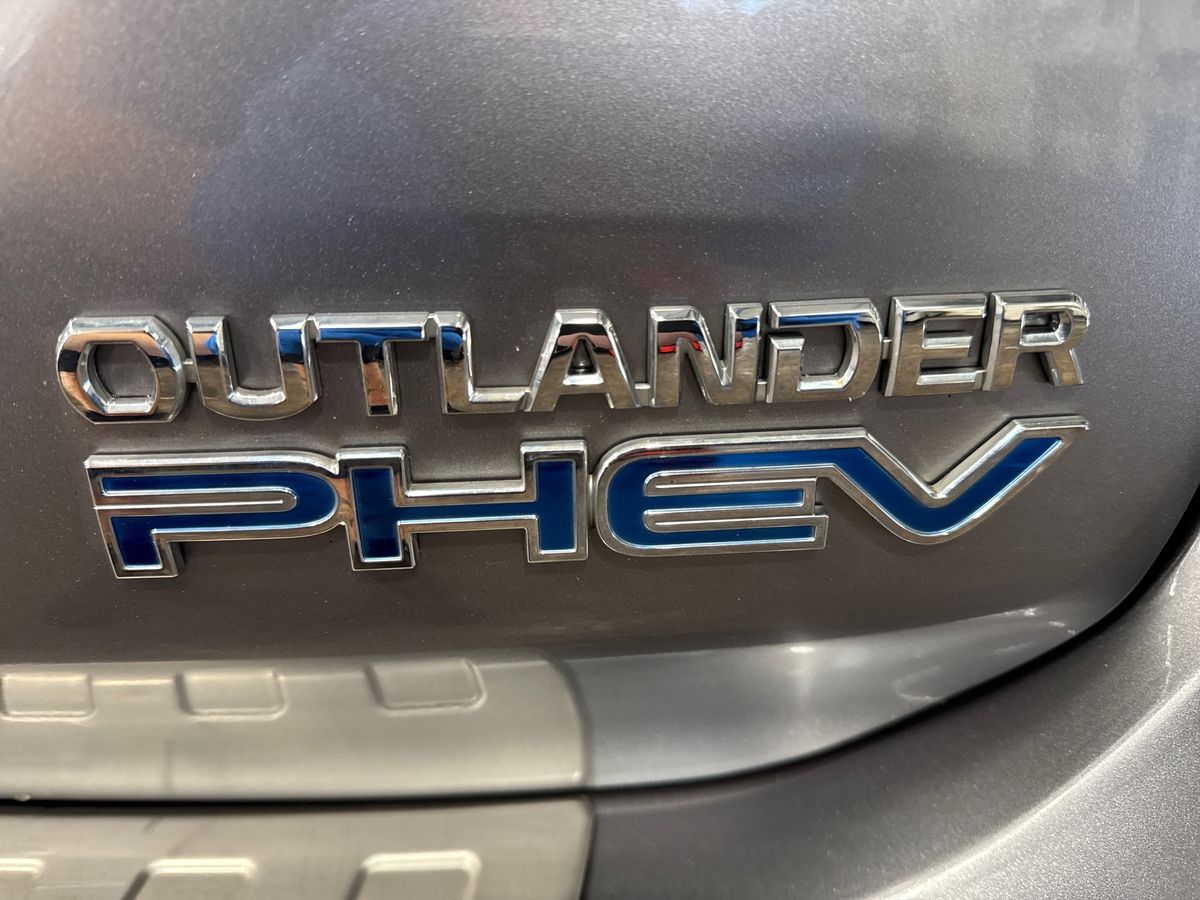 Used Mitsubishi Outlander 2018 for sale - 76539951: Photo 31