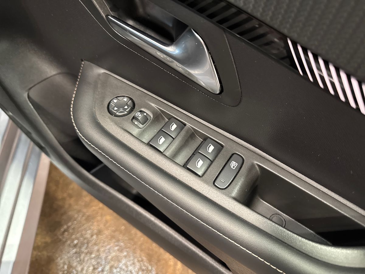 Used Peugeot 208 2024 for sale - 78055188: Photo 24