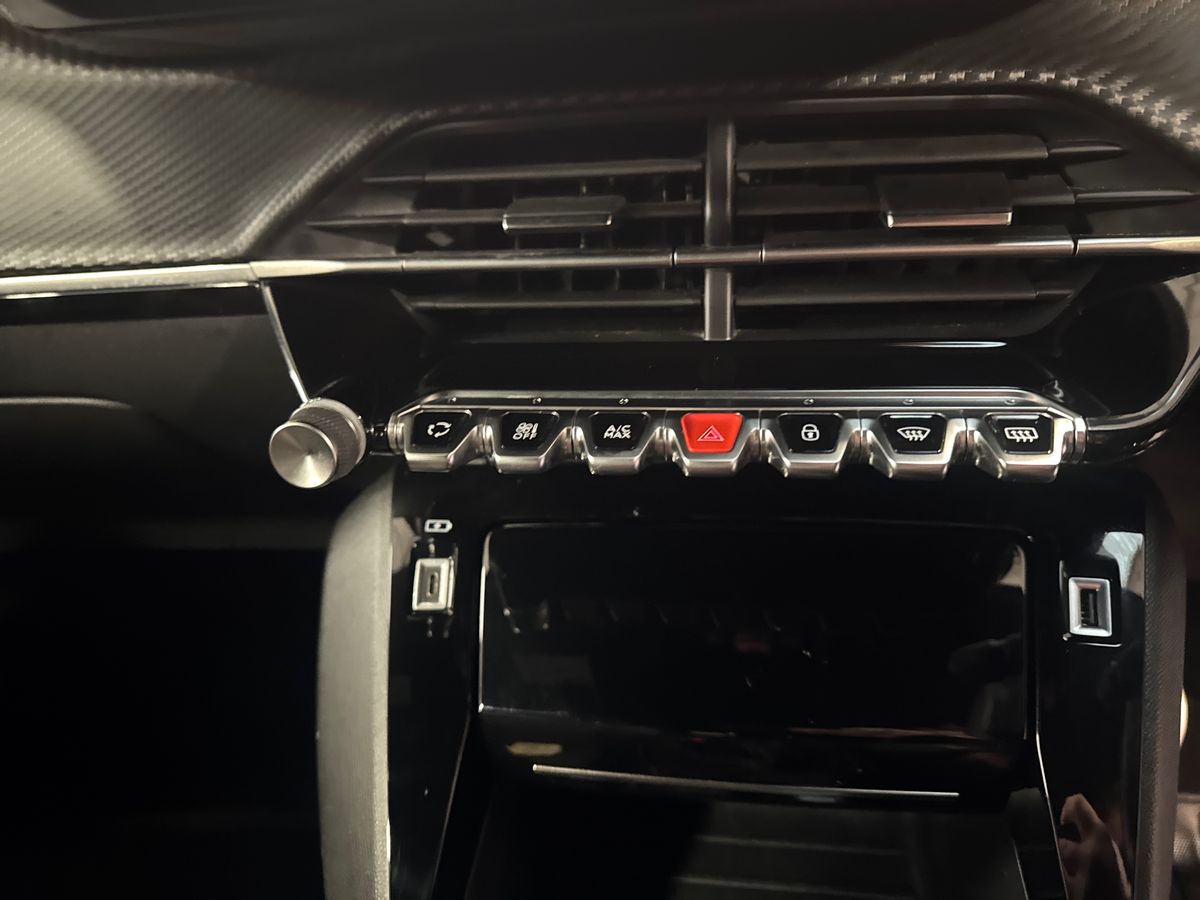 Used Peugeot 2008 2023 for sale - 77581235: Photo 26