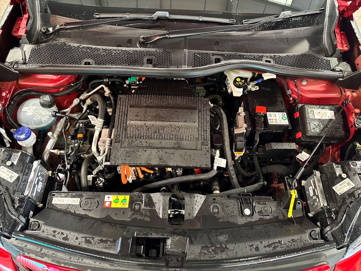 Used Peugeot 2008 2024 for sale - 77145790: Photo 33