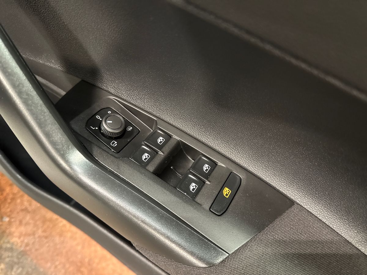 Used Volkswagen Polo 2023 for sale - 77826432: Photo 24