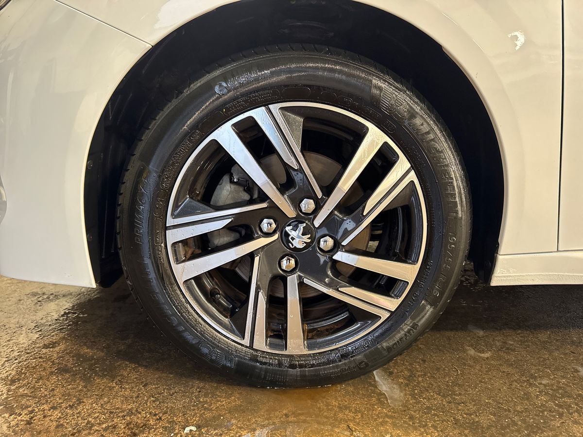 Used Peugeot 208 2021 for sale - 76452346: Photo 9