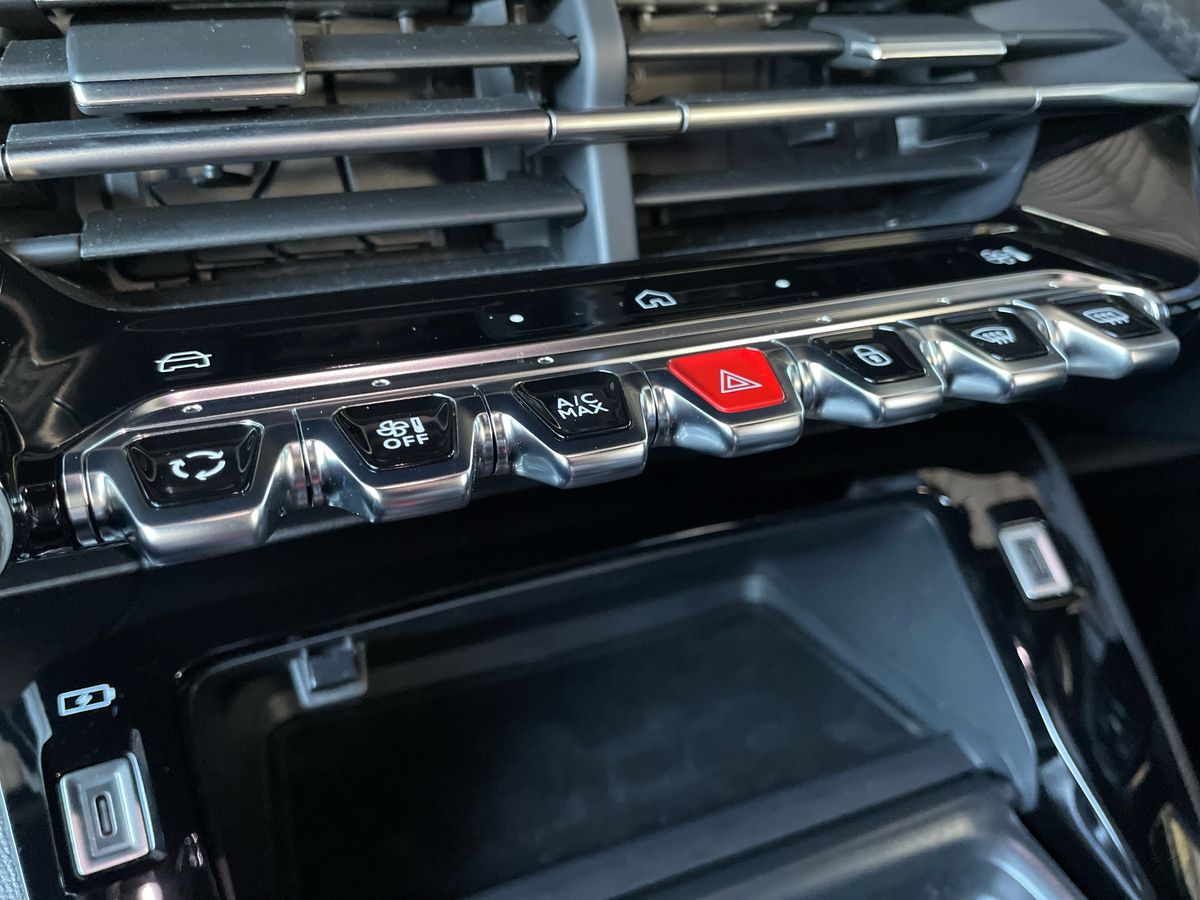 Used Peugeot 2008 2024 for sale - 77480219: Photo 39