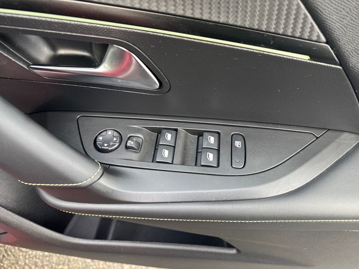 Used Peugeot 2008 2022 for sale - 77133862: Photo 24