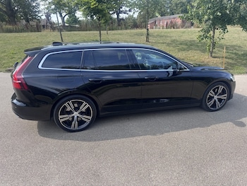 Used Volvo V60 2022 for sale - 79512479: Photo