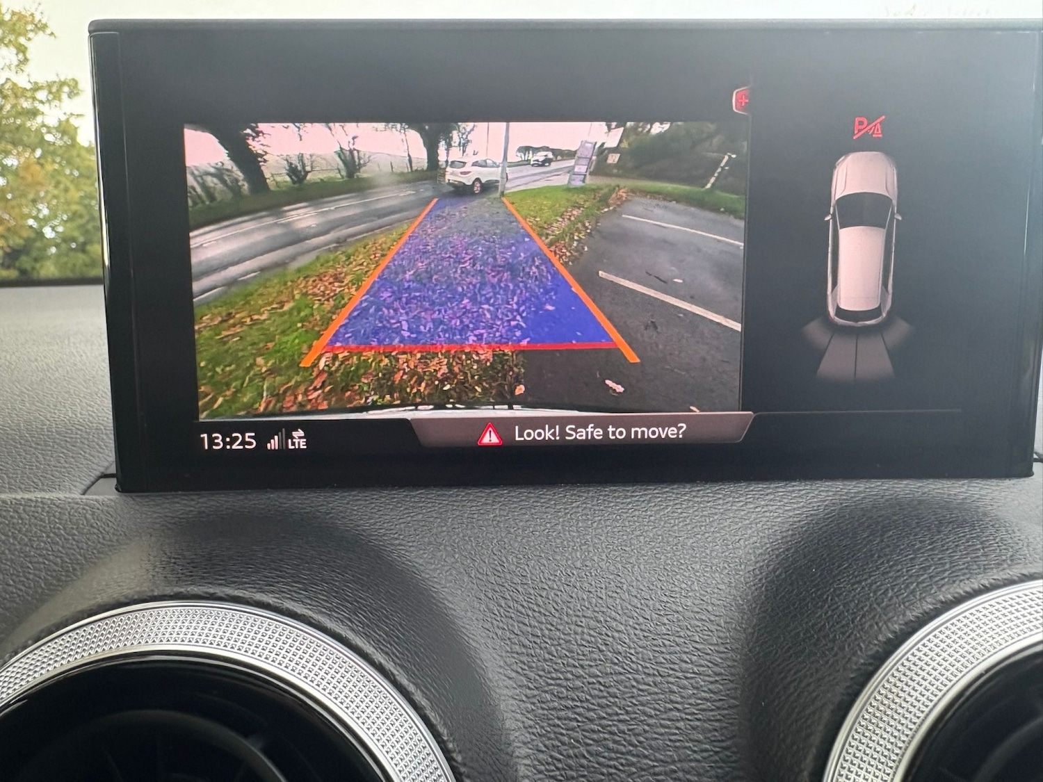 Used Audi Q2 2023 for sale - 77350112: Photo 8