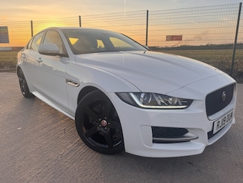 Used Jaguar XE 2019 for sale - 79004443: Photo