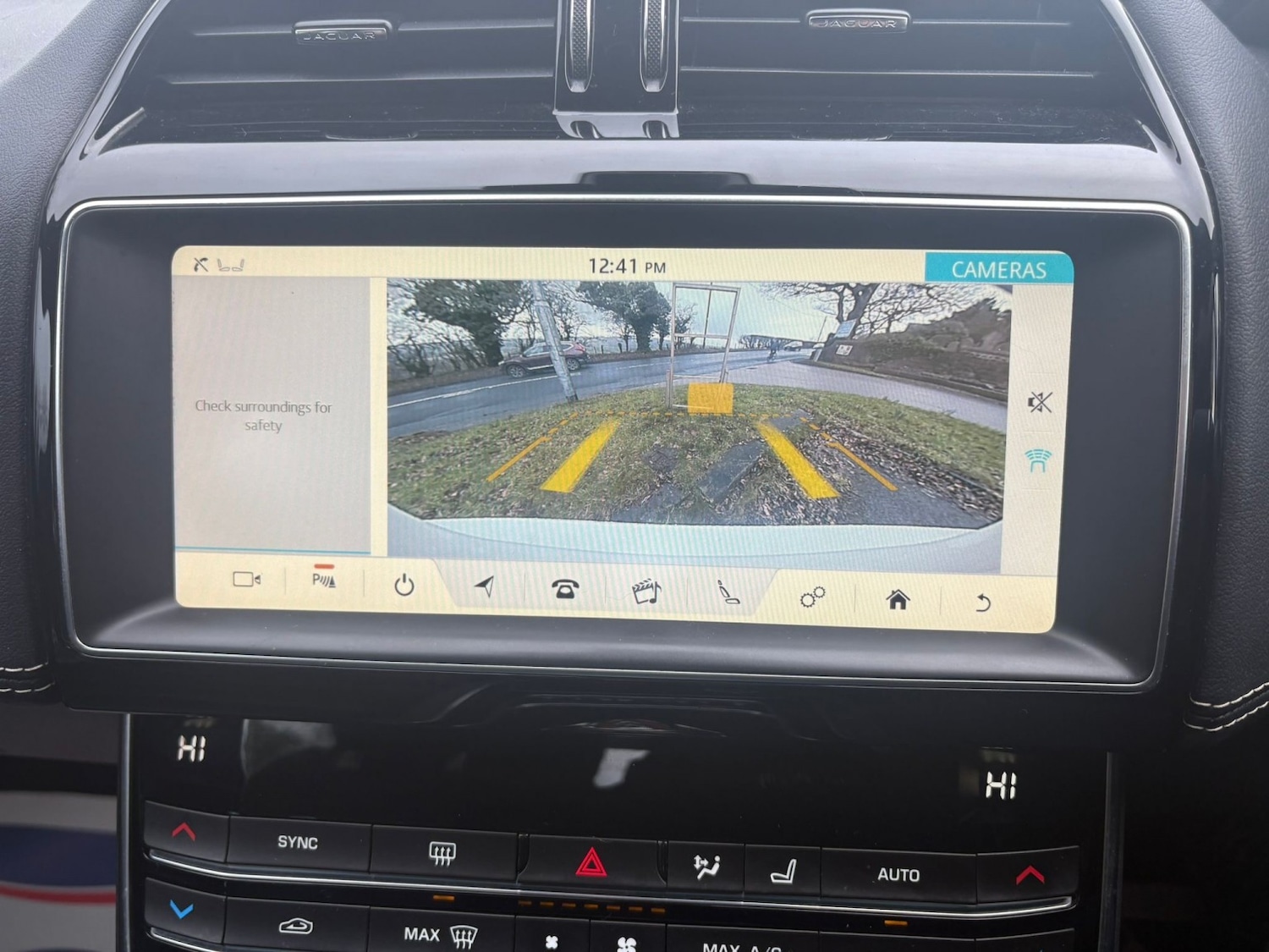 Used Jaguar XE 2019 for sale - 77478035: Photo 23