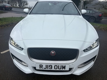 Used Jaguar XE 2019 for sale - 77478035: Photo