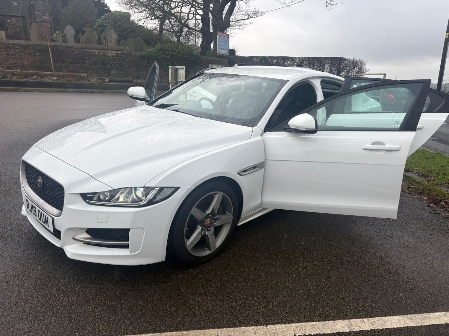 Used Jaguar XE 2019 for sale - 77478035: Photo 8
