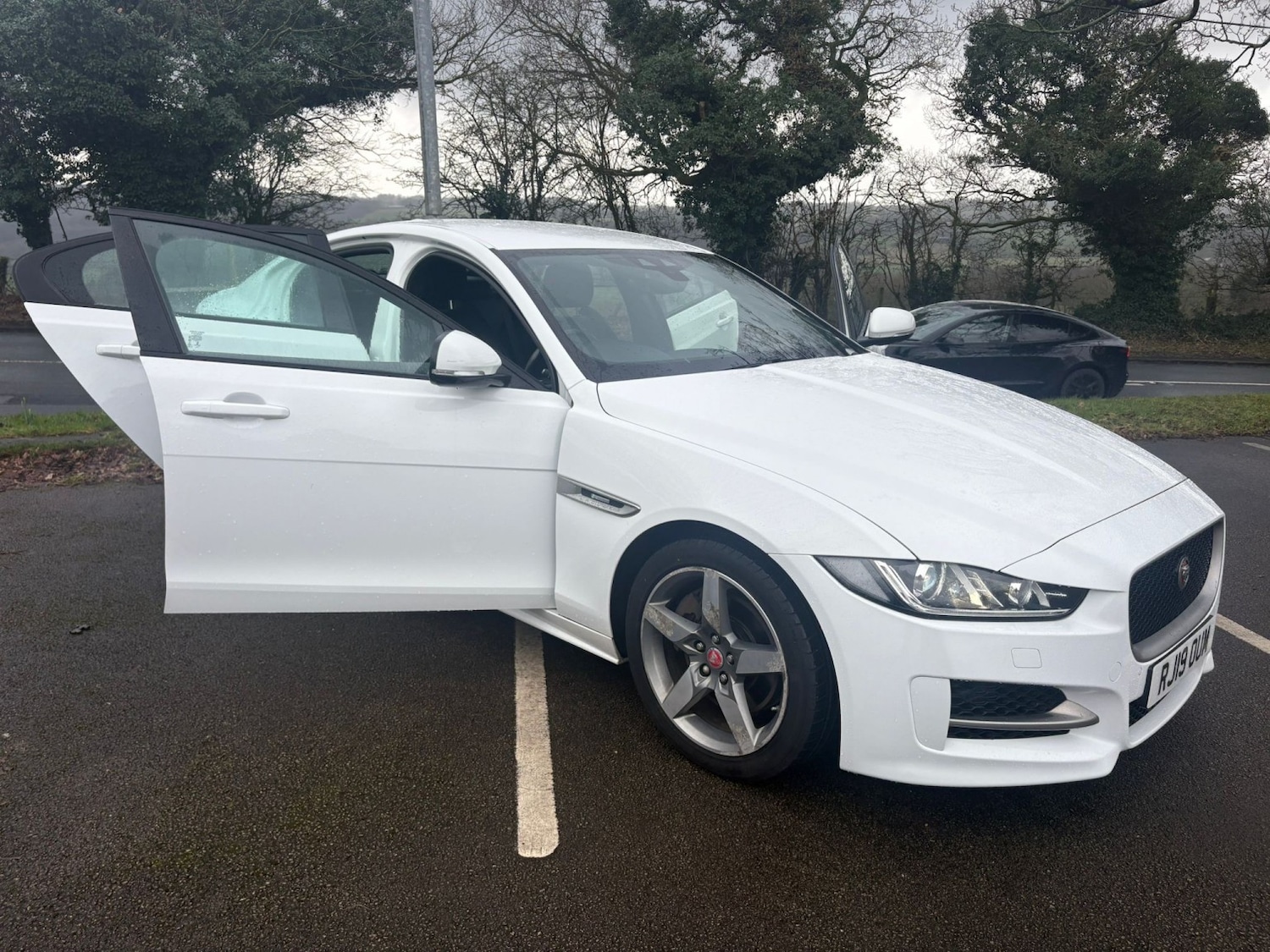Used Jaguar XE 2019 for sale - 77478035: Photo 9