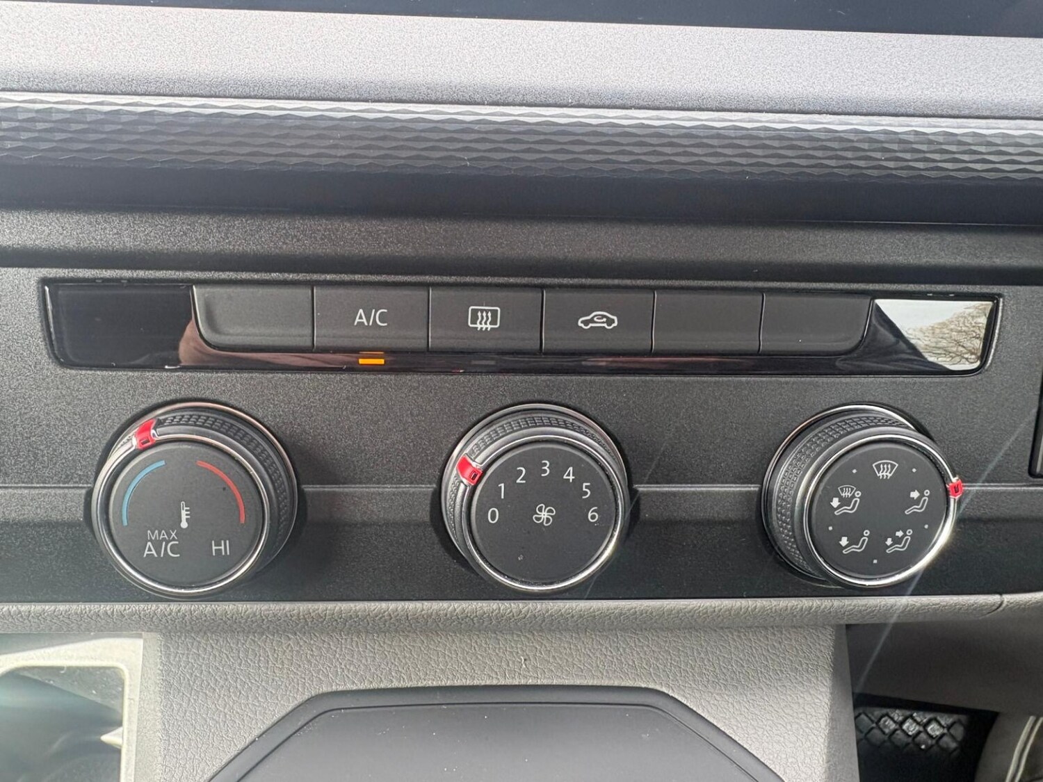 Used Volkswagen Transporter 2023 for sale - 78182960: Photo 25