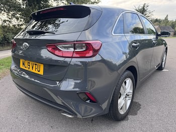 Used Kia Ceed 2019 for sale - 79495399: Photo