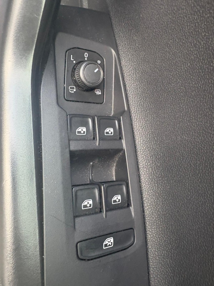 Used Volkswagen Taigo 2023 for sale - 77453432: Photo 8