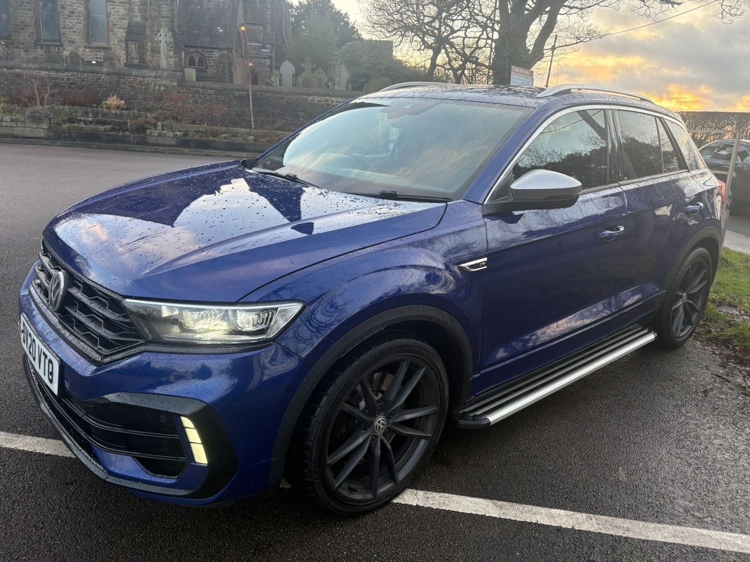 Used Volkswagen T-Roc 2020 for sale - 77296824: Photo 2