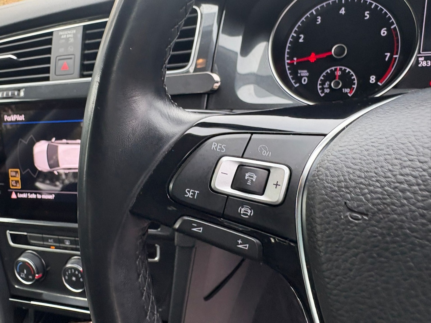 Used Volkswagen Golf 2019 for sale - 76471248: Photo 14