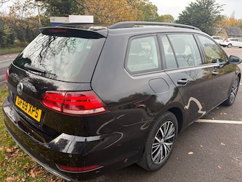 Used Volkswagen Golf 2019 for sale - 76471248: Photo