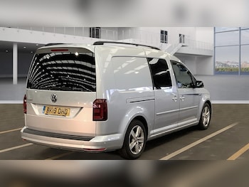 Used Volkswagen Caddy Maxi 2019 for sale - 77289203: Photo