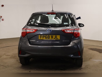 Used Toyota Yaris 2018 for sale - 78553609: Photo