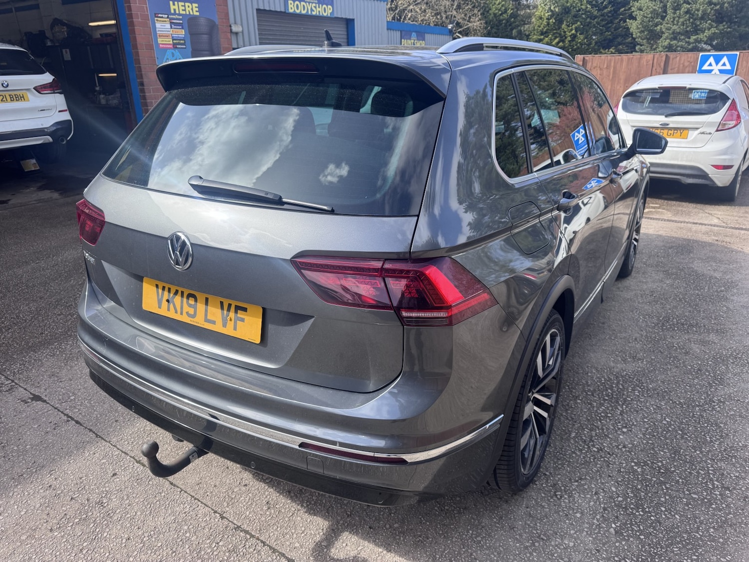 Used Volkswagen Tiguan 2019 for sale - 78053304: Photo 2