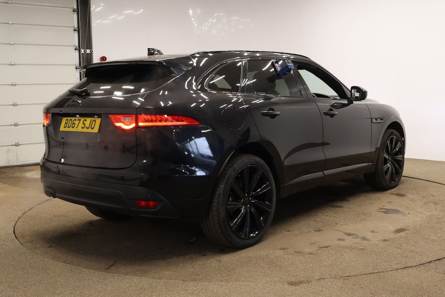 Used Jaguar F-Pace 2018 for sale - 77938100: Photo 3