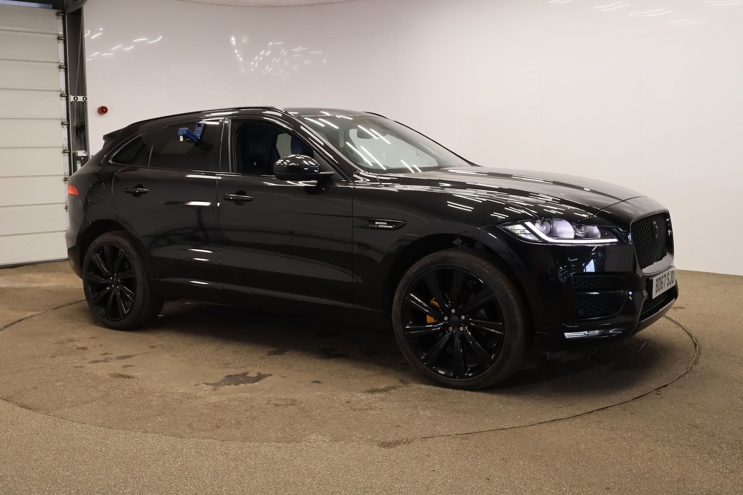 Used Jaguar F-Pace 2018 for sale - 77938100: Photo 7