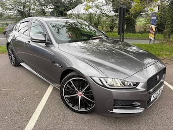 Used Jaguar XE 2018 for sale - 78914675: Photo