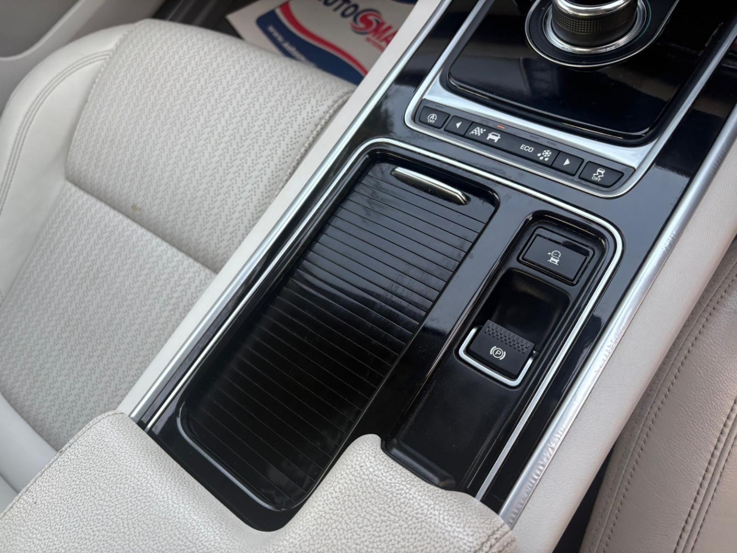 Used Jaguar XF 2017 for sale - 77453112: Photo 16