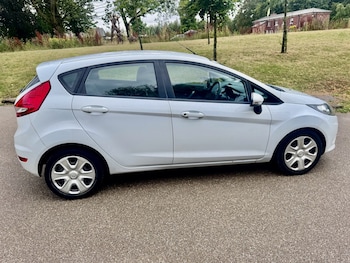 Used Ford Fiesta 2011 for sale - 79328205: Photo