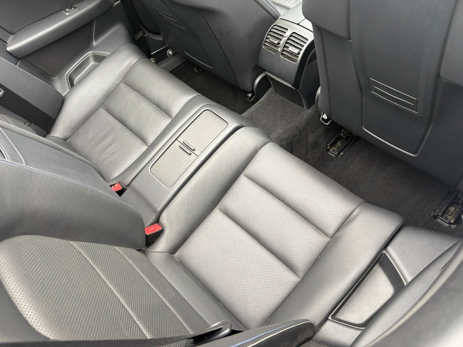 Used Mercedes-Benz E Class 2016 for sale - 76471304: Photo 9