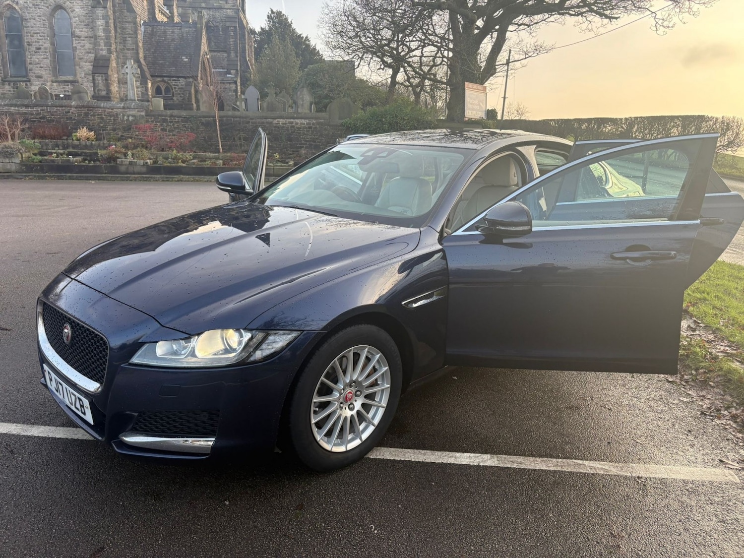 Used Jaguar XF 2017 for sale - 77027970: Photo 10