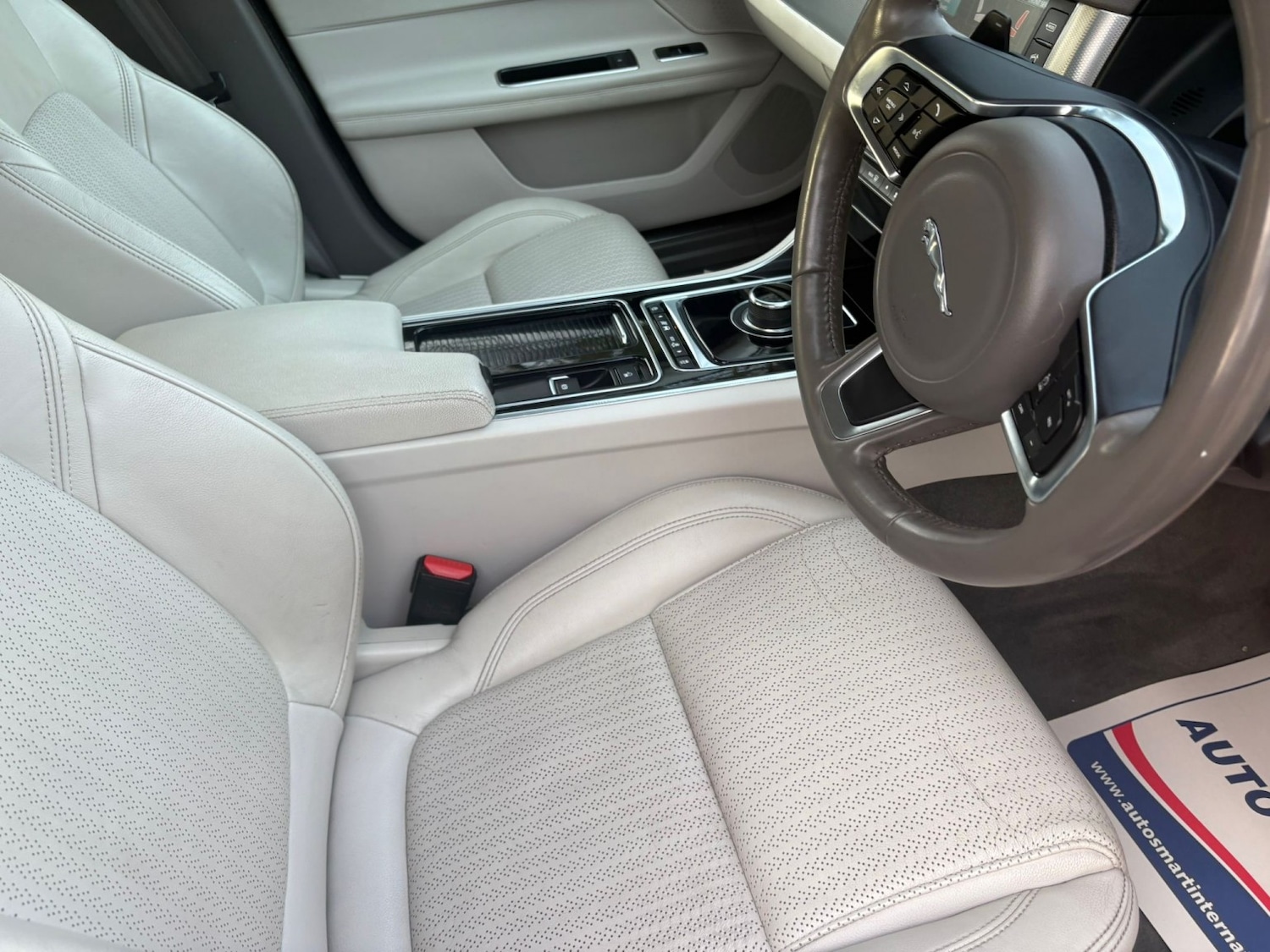 Used Jaguar XF 2017 for sale - 77027970: Photo 13