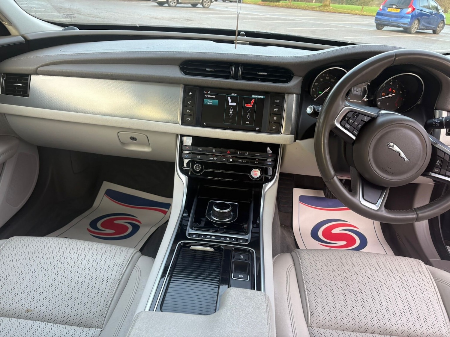 Used Jaguar XF 2017 for sale - 77027970: Photo 18