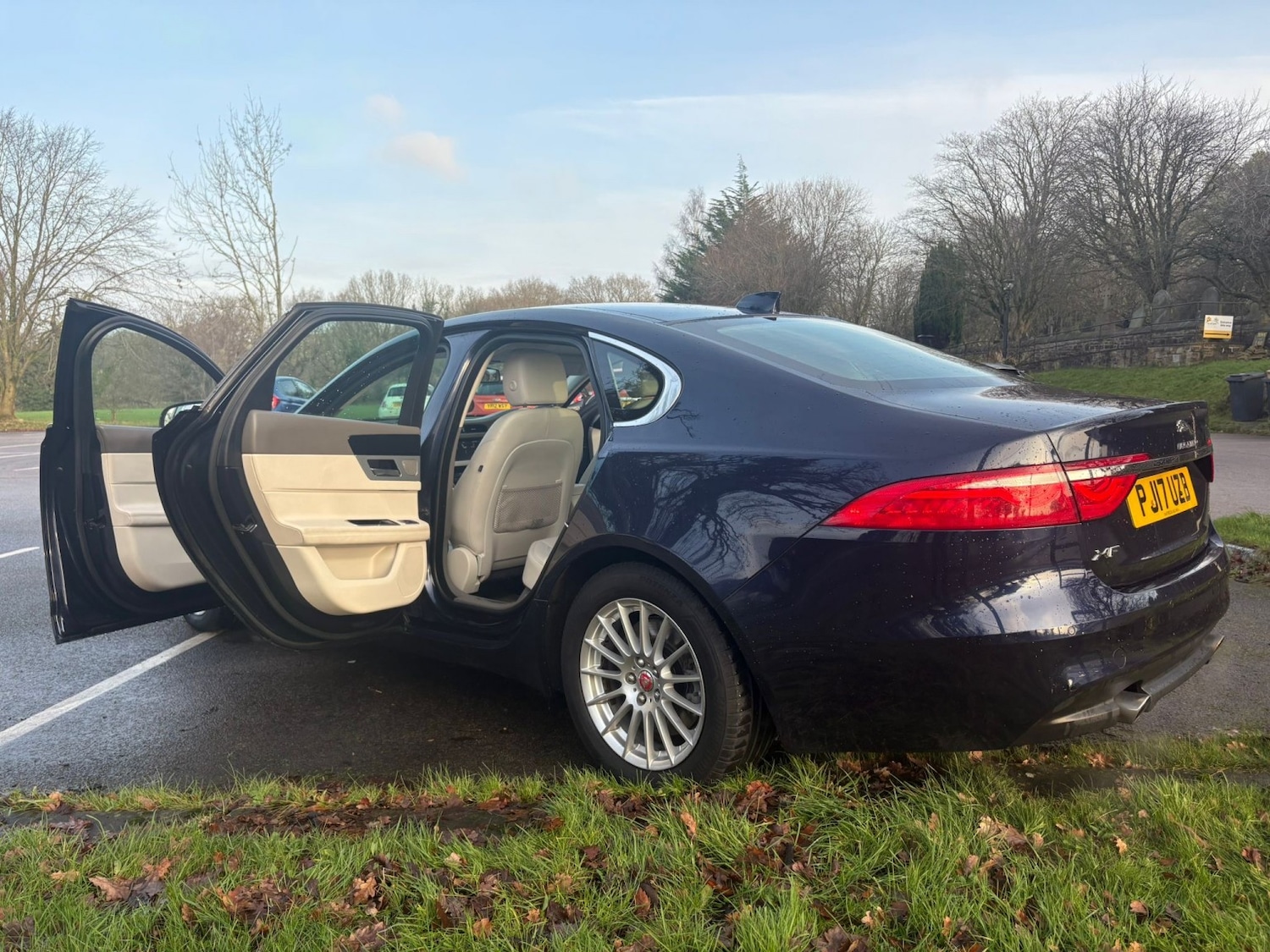 Used Jaguar XF 2017 for sale - 77027970: Photo 8