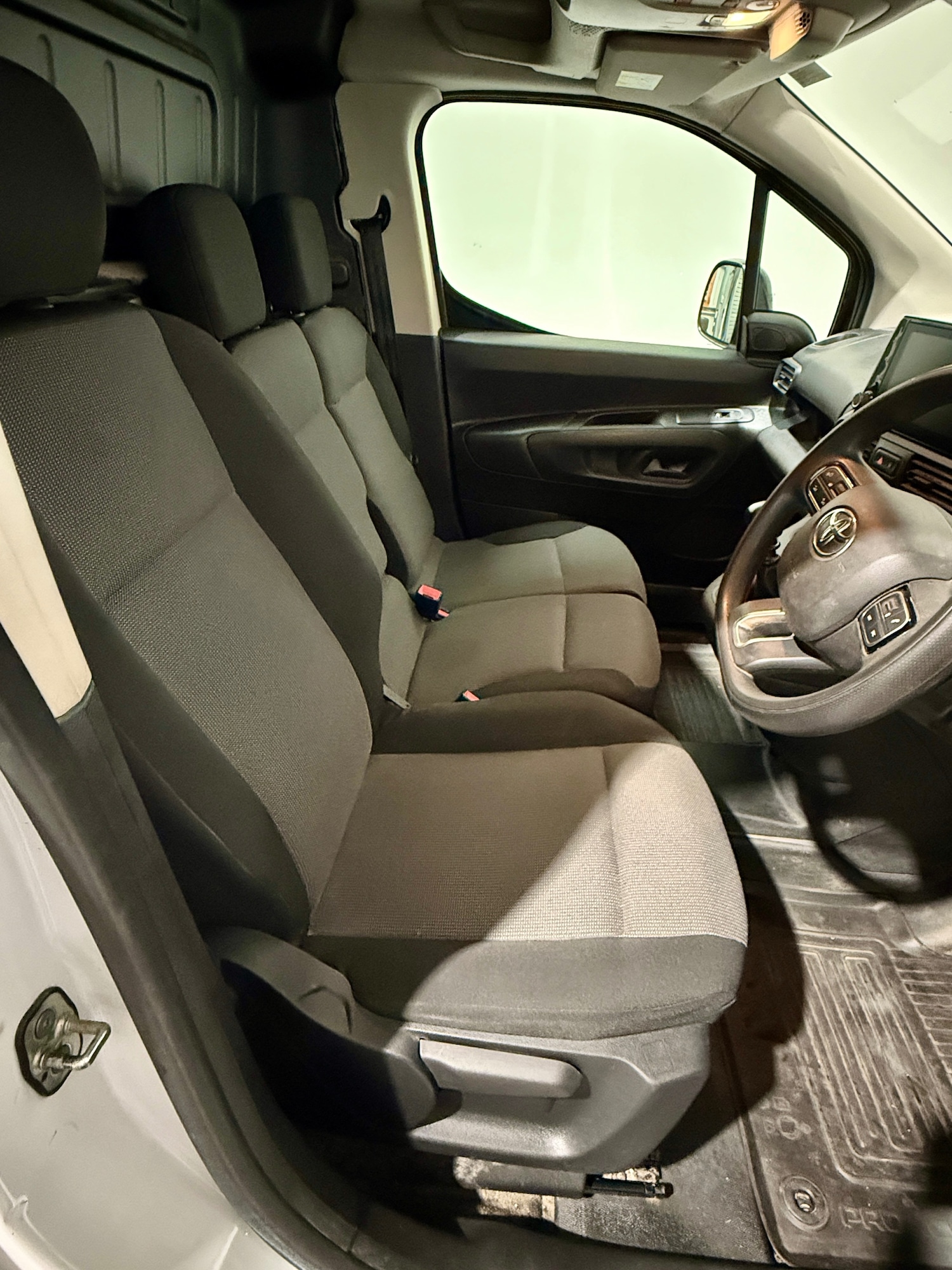 Used Toyota ProAce 2022 for sale - 76707578: Photo 8