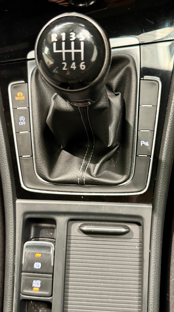 Used Volkswagen Golf 2017 for sale - 76221918: Photo 17