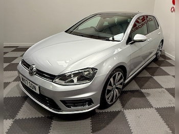 Used Volkswagen Golf 2017 for sale - 76221918: Photo 2