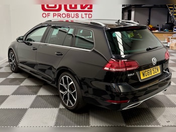Used Volkswagen Golf 2018 for sale - 75710514: Photo