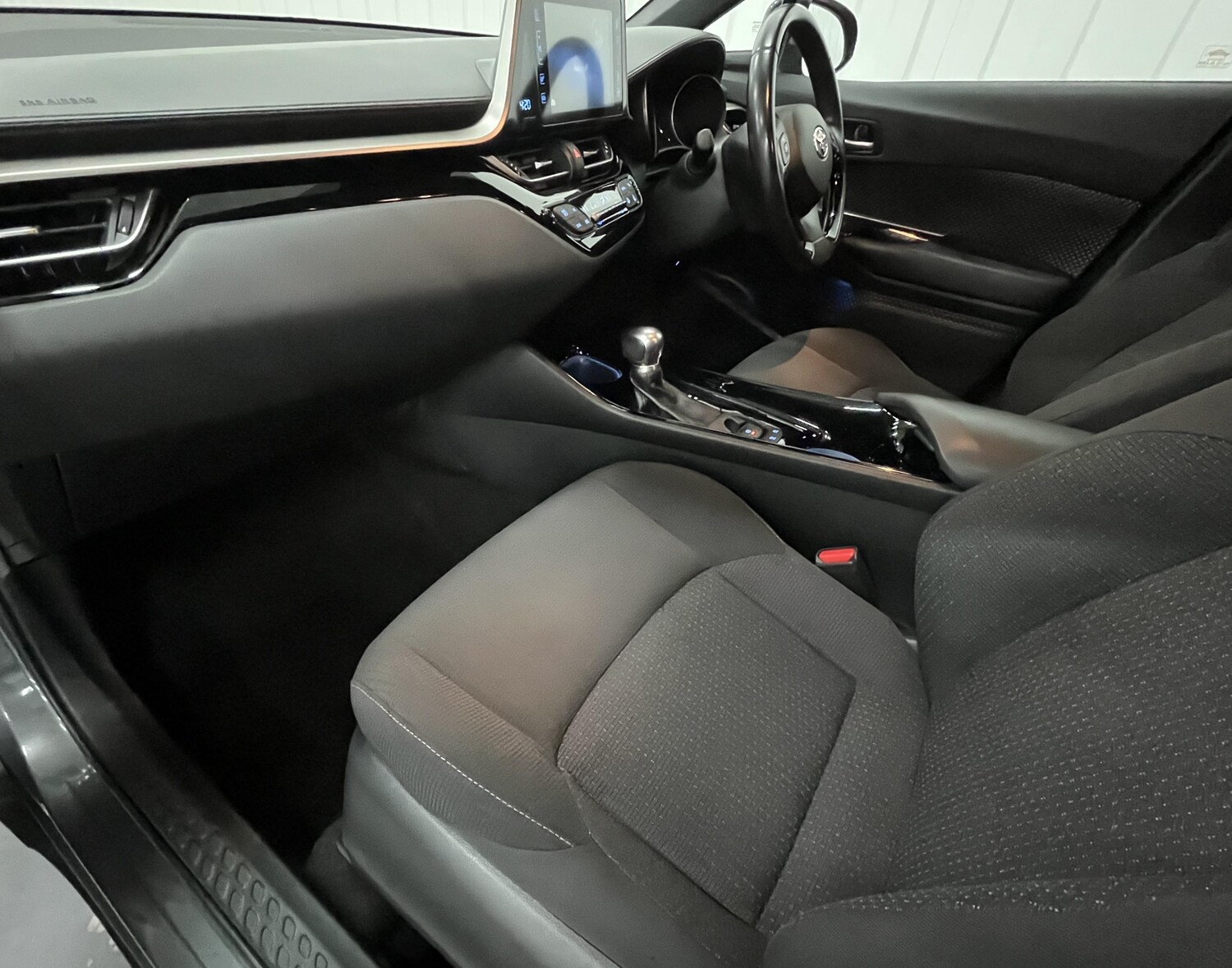 Used Toyota C-HR 2018 for sale - 78171898: Photo 16