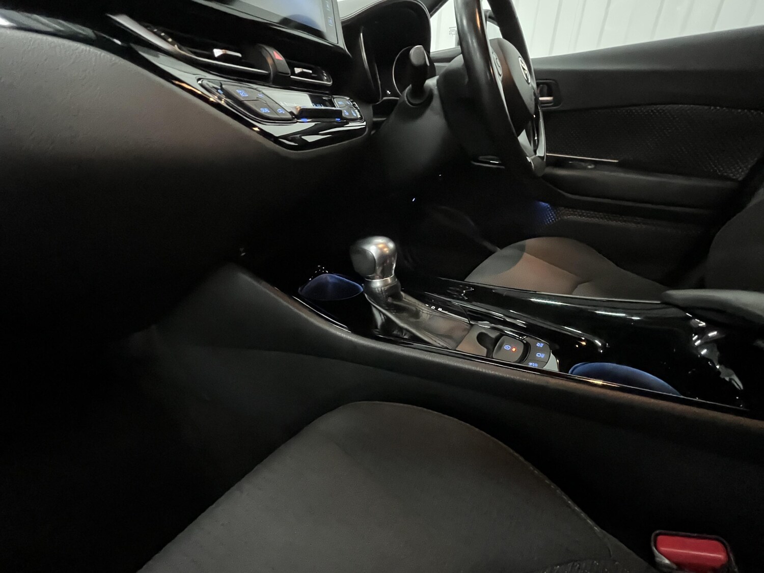 Used Toyota C-HR 2018 for sale - 78171898: Photo 20