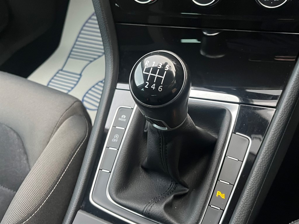 Used Volkswagen Golf 2016 for sale - 76933389: Photo 44