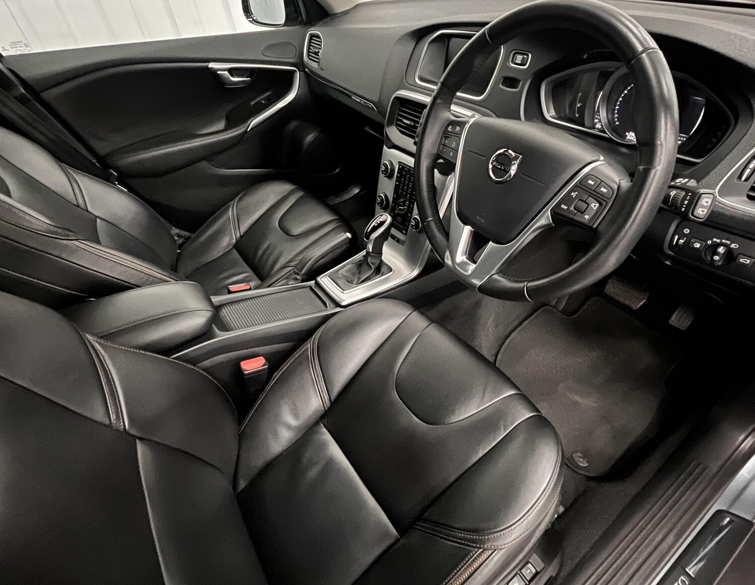 Used Volvo V40 Cross Country for sale - 78149624: Photo 19