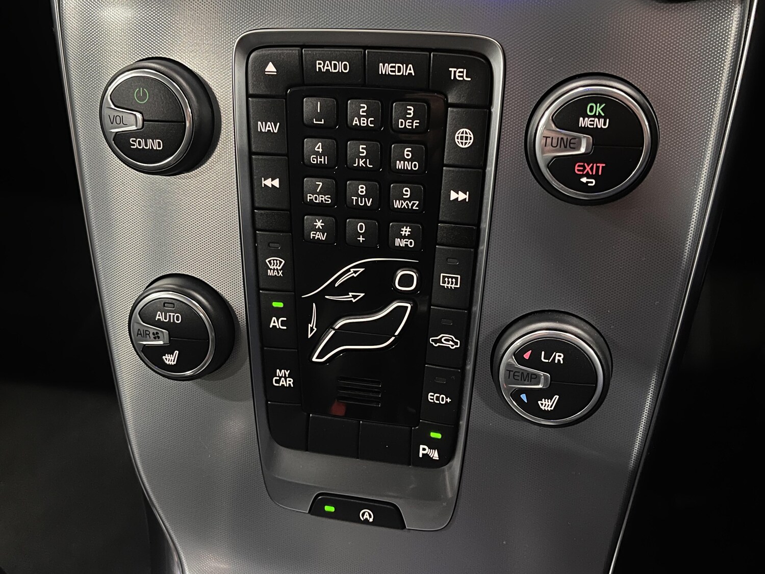 Used Volvo V40 Cross Country for sale - 78149624: Photo 35