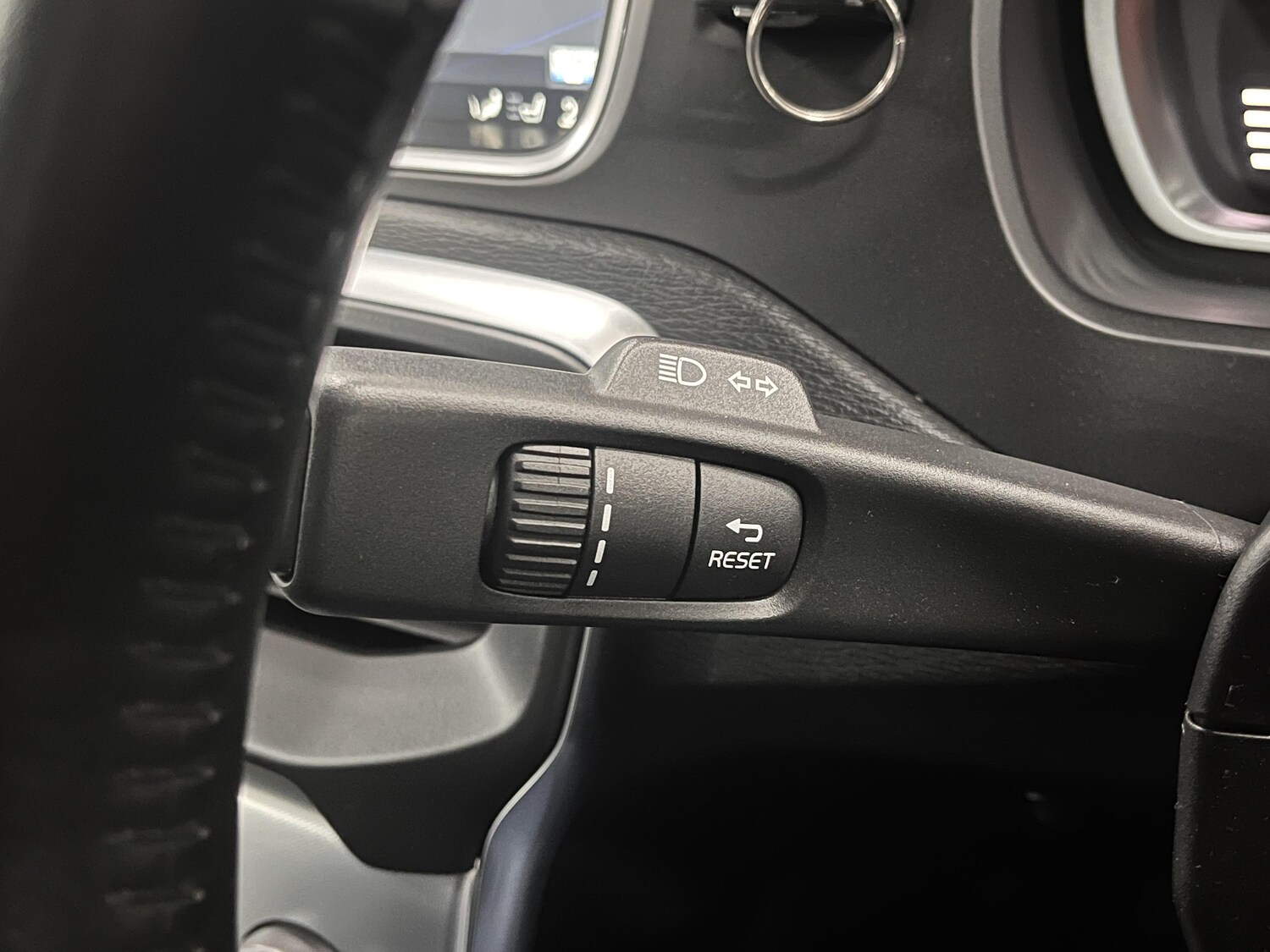 Used Volvo V40 Cross Country for sale - 78149624: Photo 37