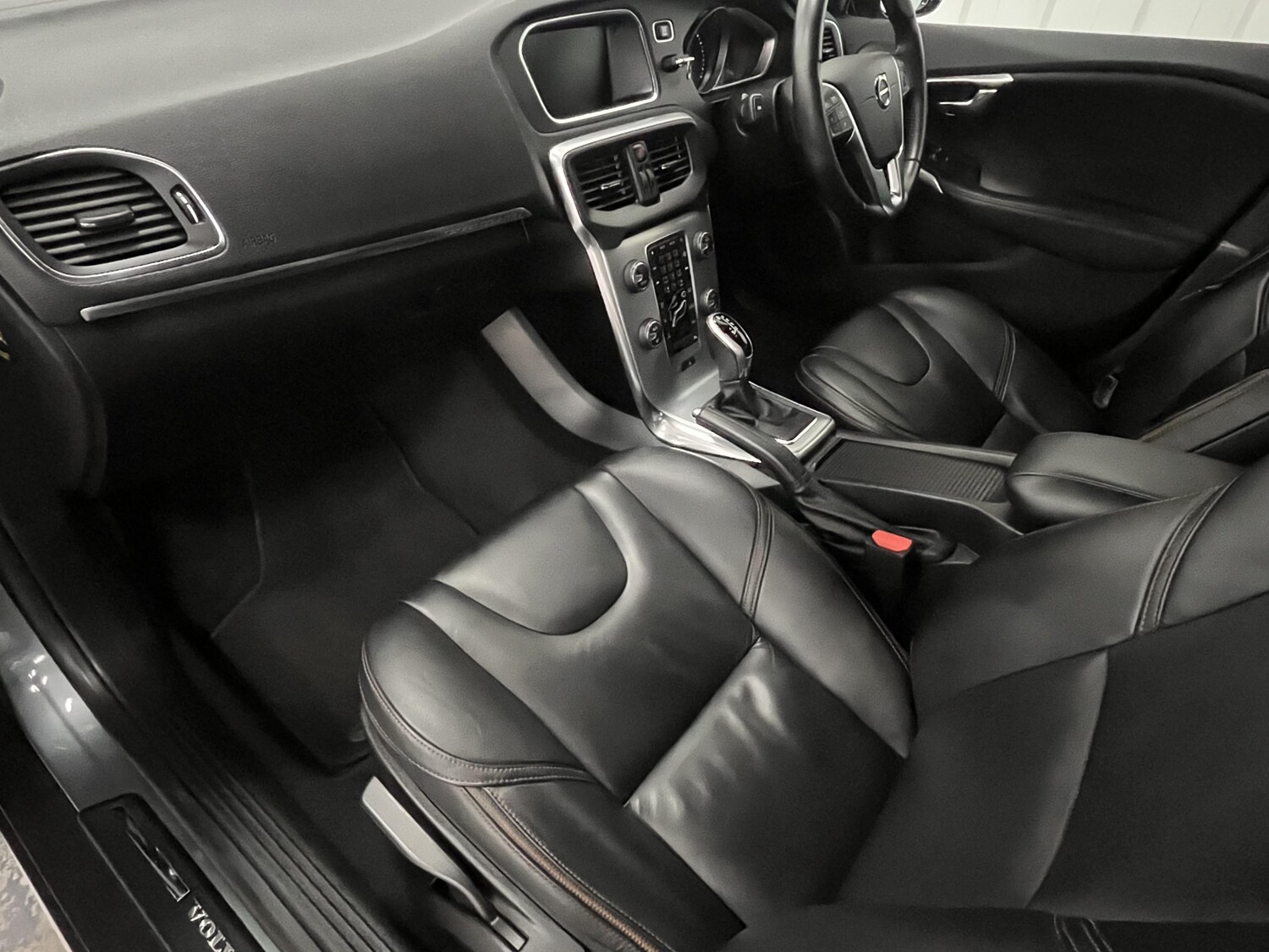 Used Volvo V40 Cross Country for sale - 78149624: Photo 45