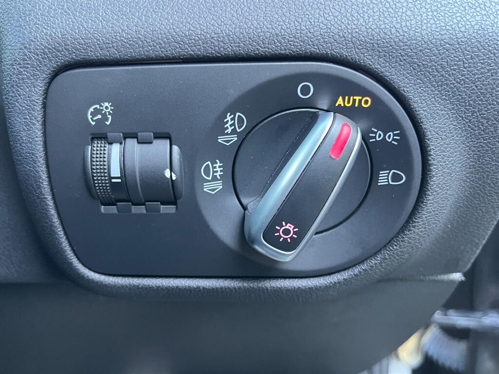 Used Audi A1 2015 for sale - 76661227: Photo 25