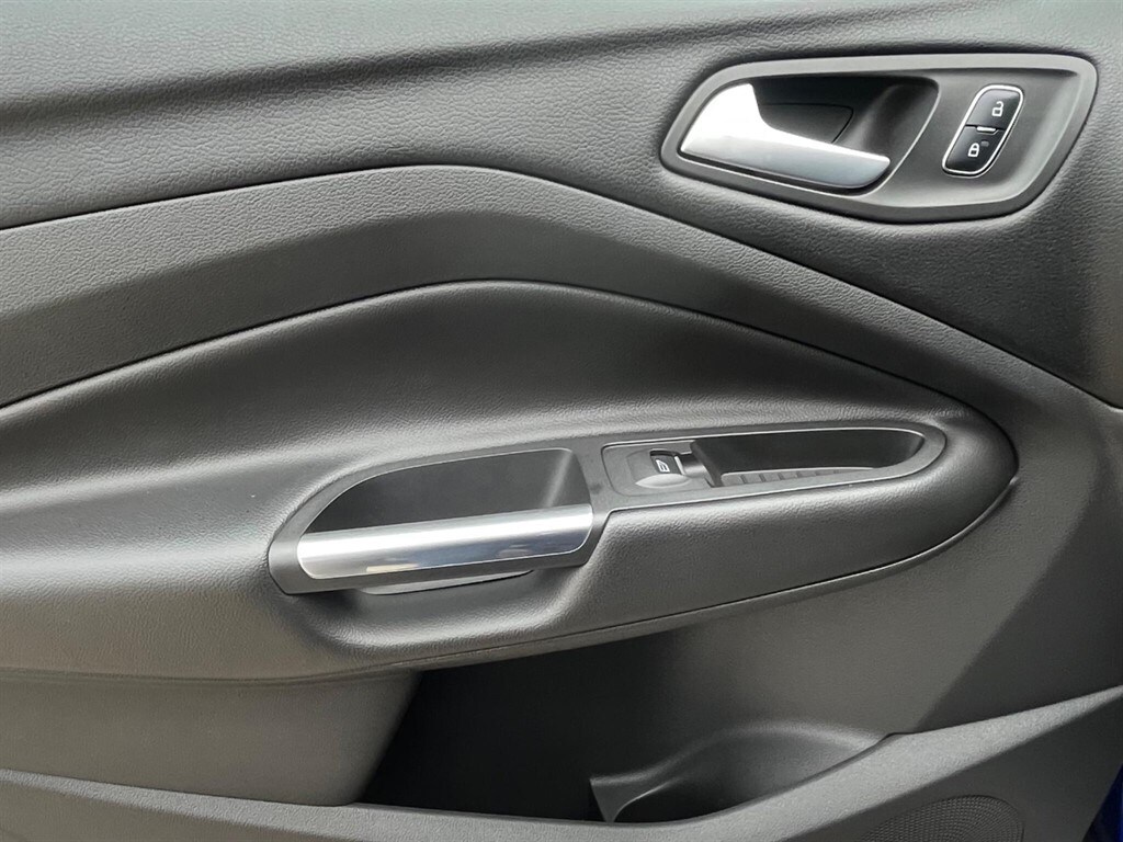 Used Ford Kuga 2017 for sale - 76661229: Photo 32