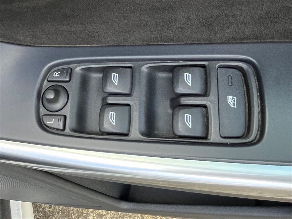 Used Volvo XC60 2015 for sale - 76661226: Photo 24