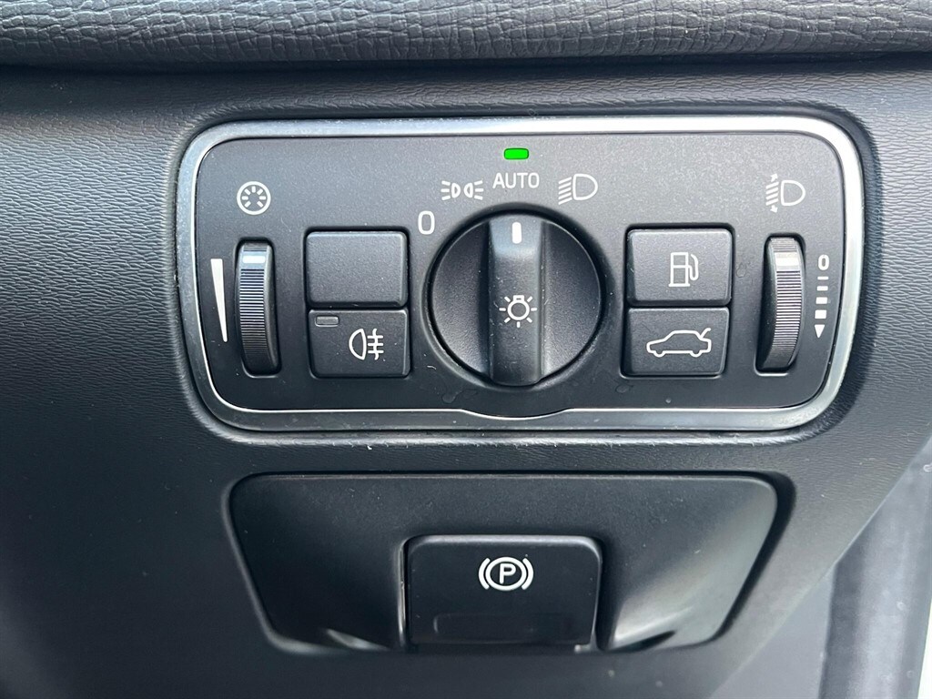 Used Volvo XC60 2015 for sale - 76661226: Photo 30